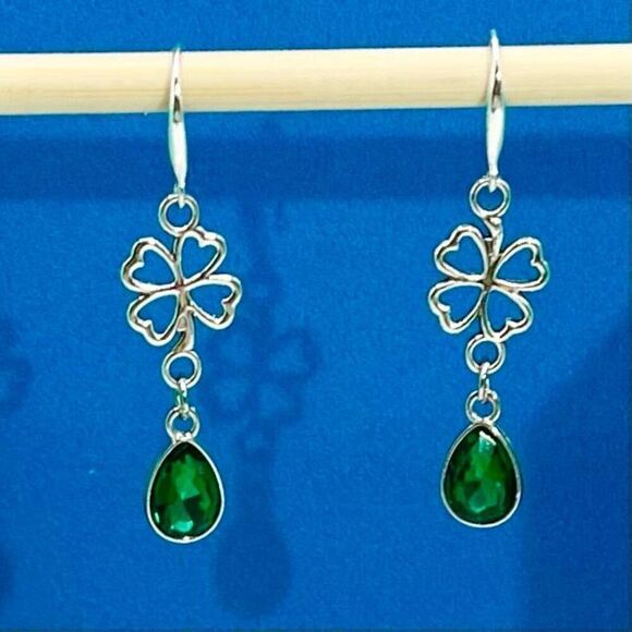 BAQ Emerald Green Crystal & Silver 4-Leaf Dangle Earrings - Picture 6 of 10